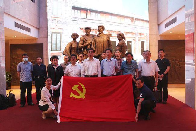 港股午评 | 恒指涨近1%,科网股、手游股齐升,阿里巴巴涨超4%,网易涨超3%
