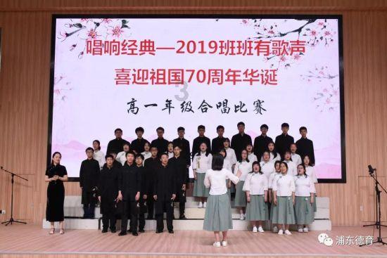 每天重复的工作，对你来说是安稳还是无聊？游戏画面